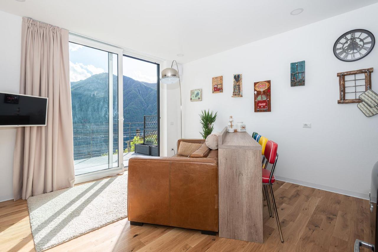 Appartamento Dany Con Vista Lago By Holiday Solutions Несо Екстериор снимка